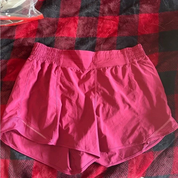 Hotty hot HR 4” lululemon - Picture 2 of 5